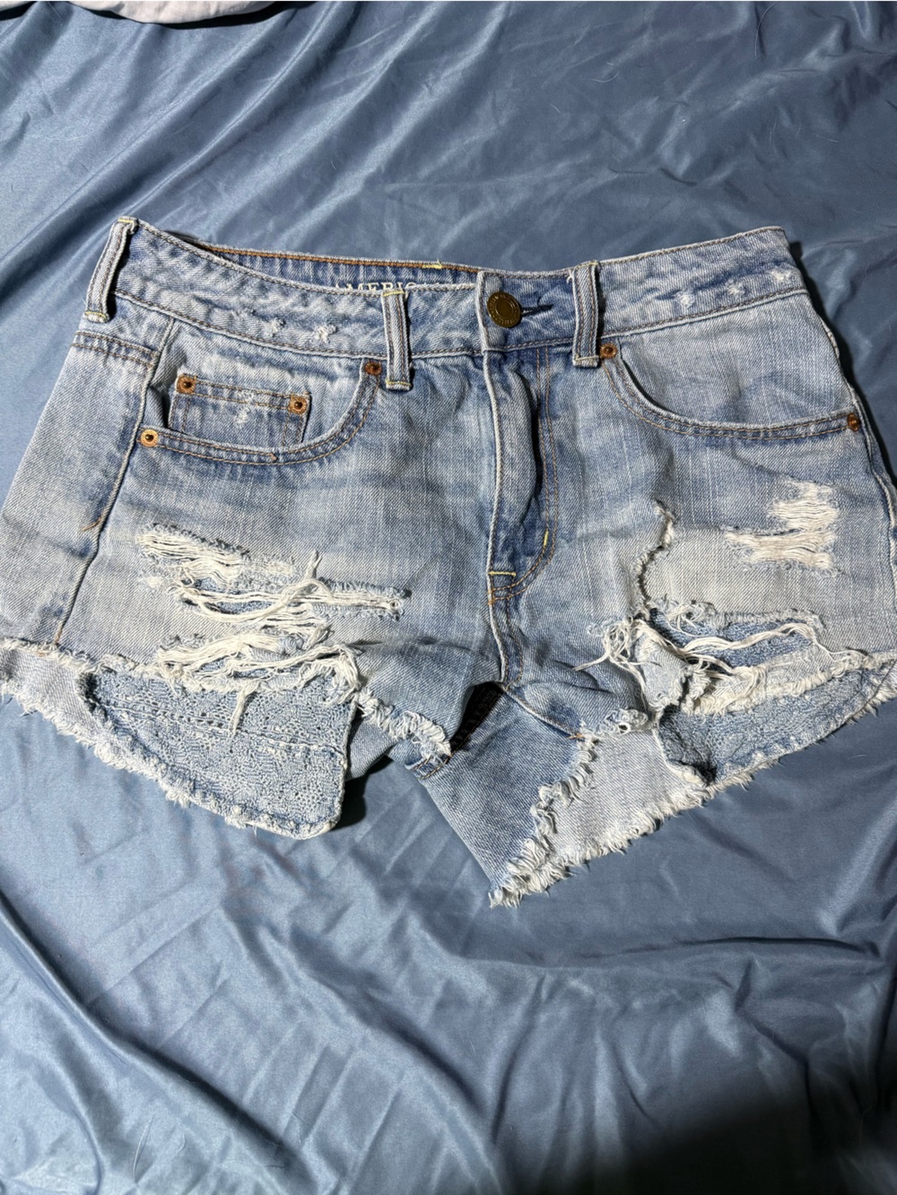 American Eagle Outfitters Light Blue Distressed Cropped Jeans